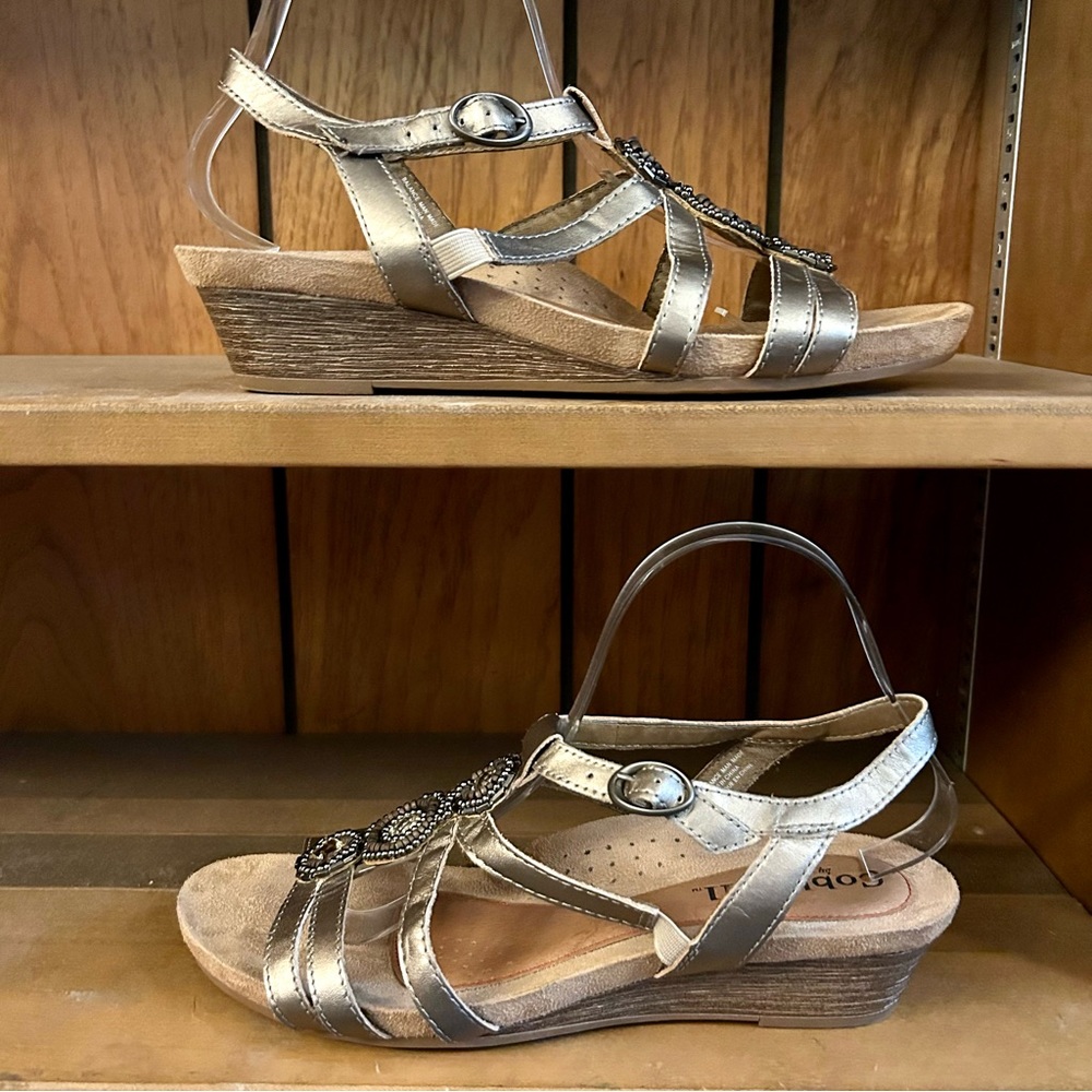 Cobb Hill New Balance Rockport Gold Hollywood Hannah Wedge Sandals, size 9.5 - Picture 5 of 12